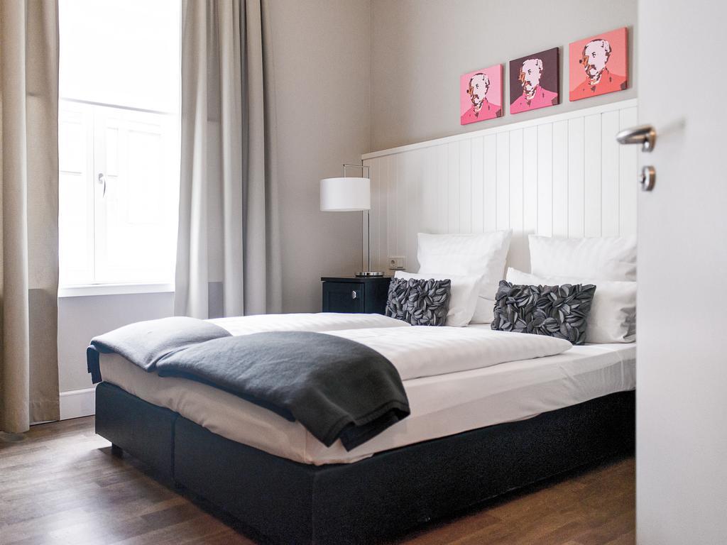 Double Room,1435547116:JPEG